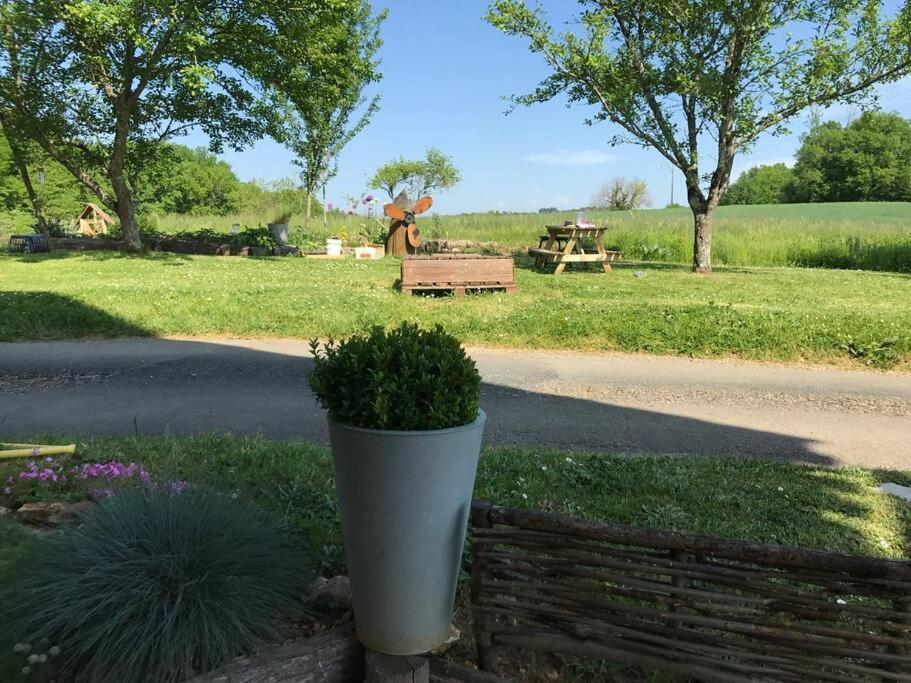 « Le Vieux Hangar » Gite A La Ferme Le Buisson-de-Cadouin Eksteriør billede